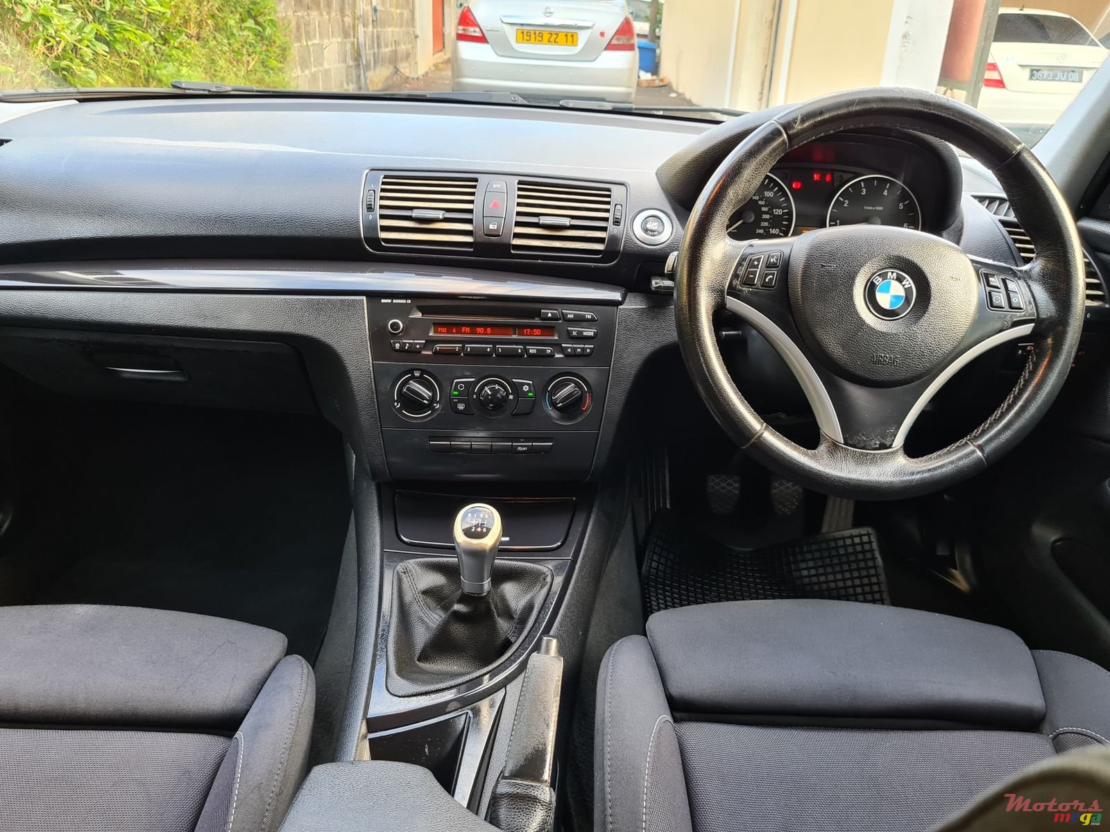 2009' BMW 116 photo #5