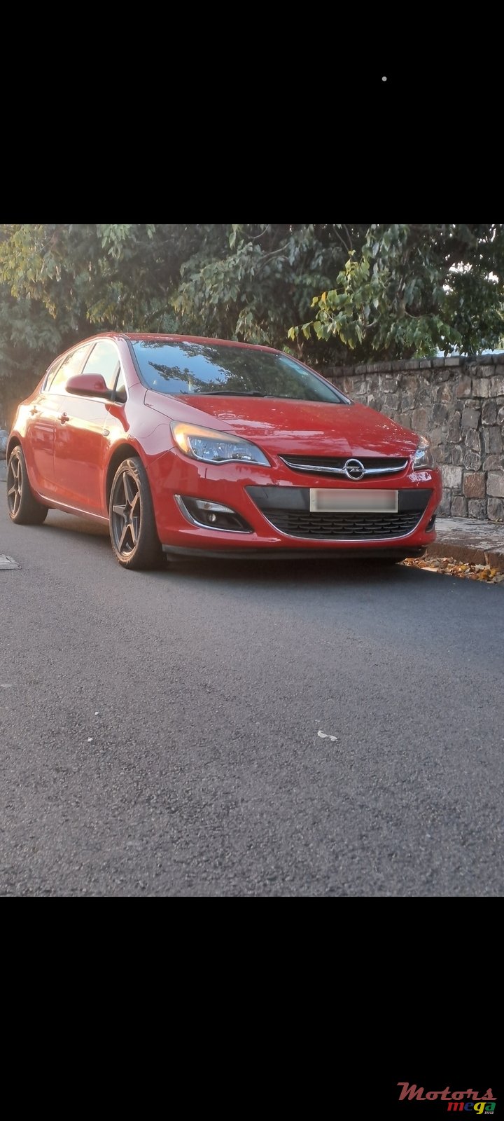 2014' Opel Astra J photo #4