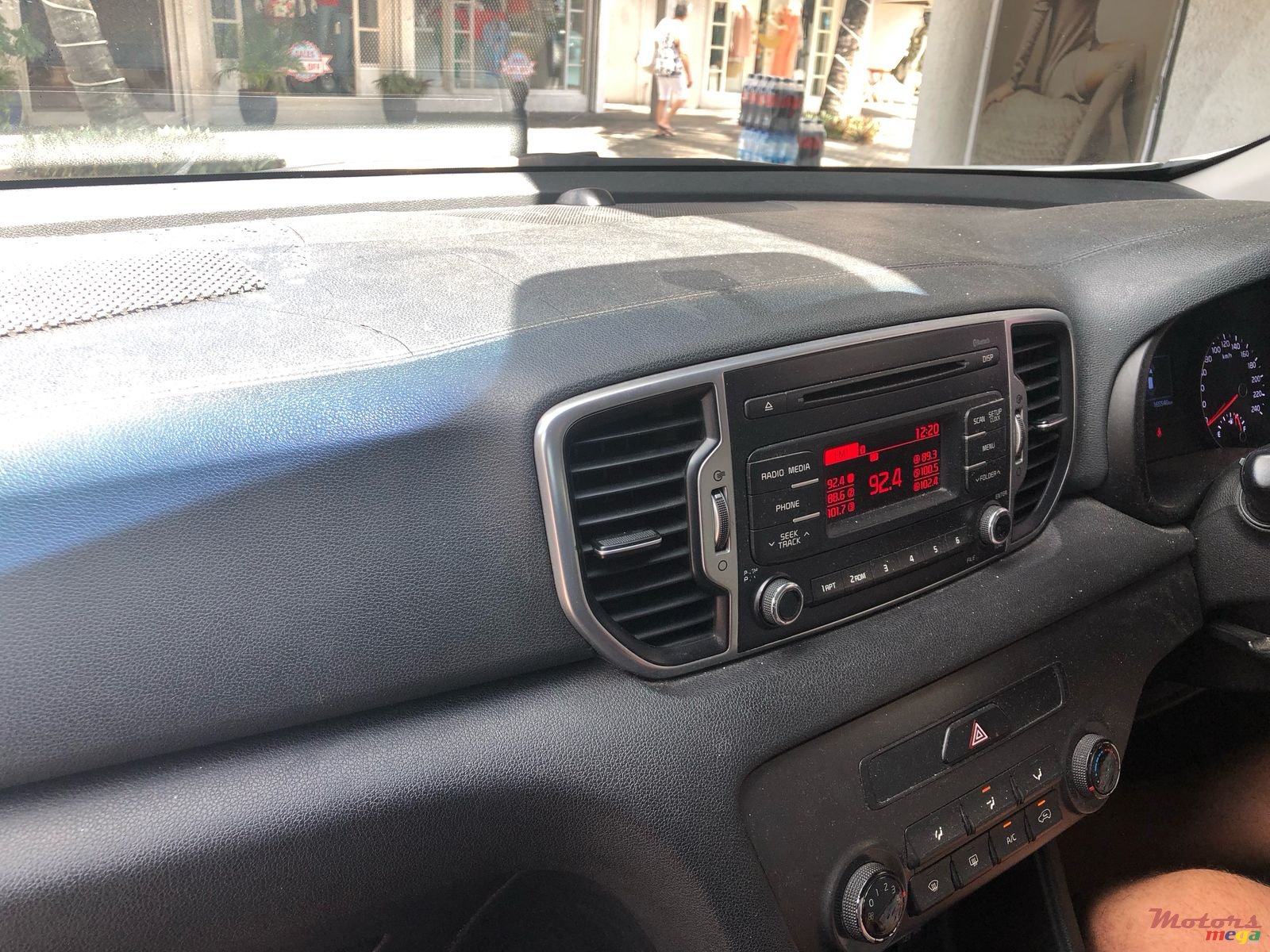 2017' Kia Sportage photo #6