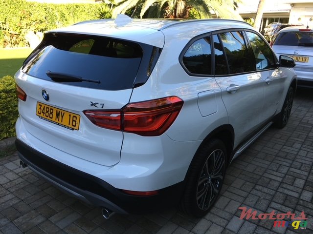 2016' BMW X1 20i xDrive photo #3