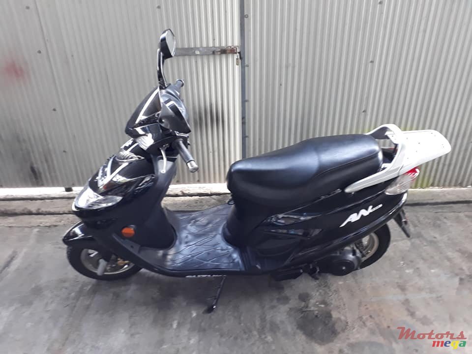 2016' Suzuki AN photo #6