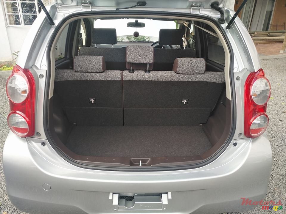 2013' Toyota Paseo photo #7