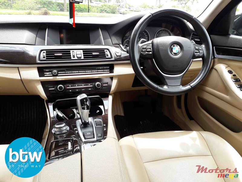 2014' BMW 520 i photo #6