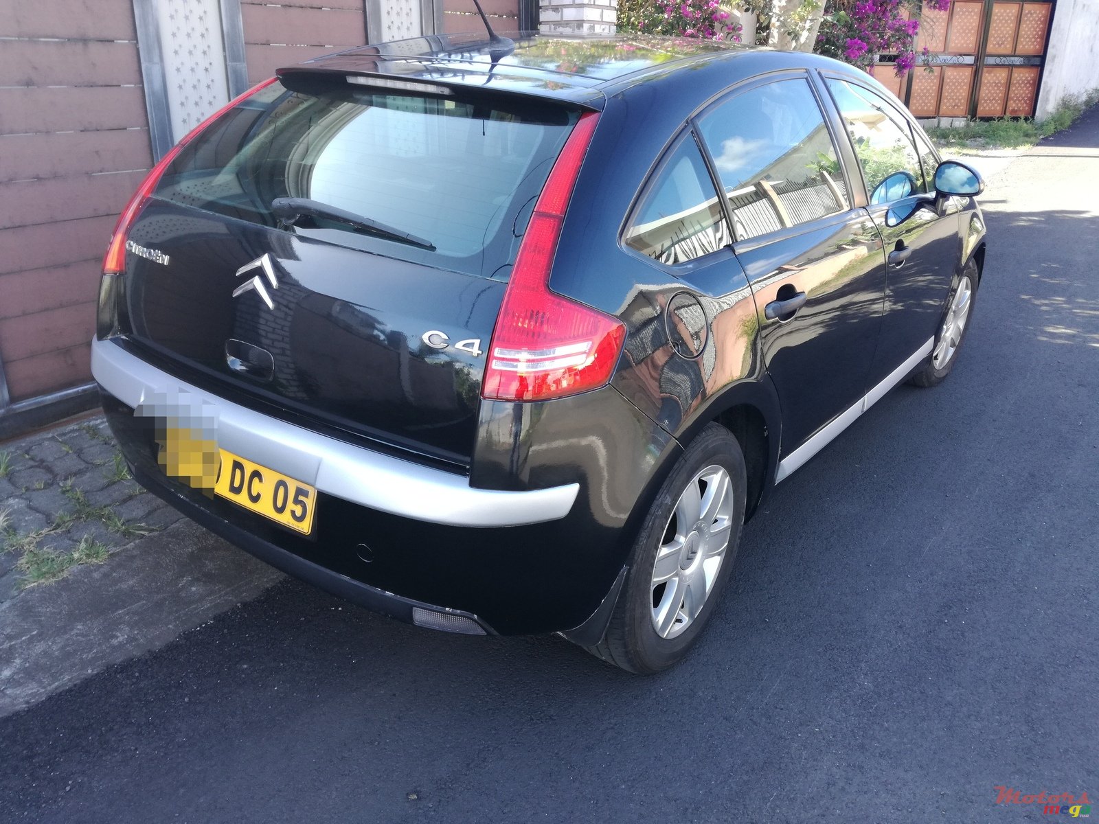 2005' Citroen C4 SX 1.4 L photo #2