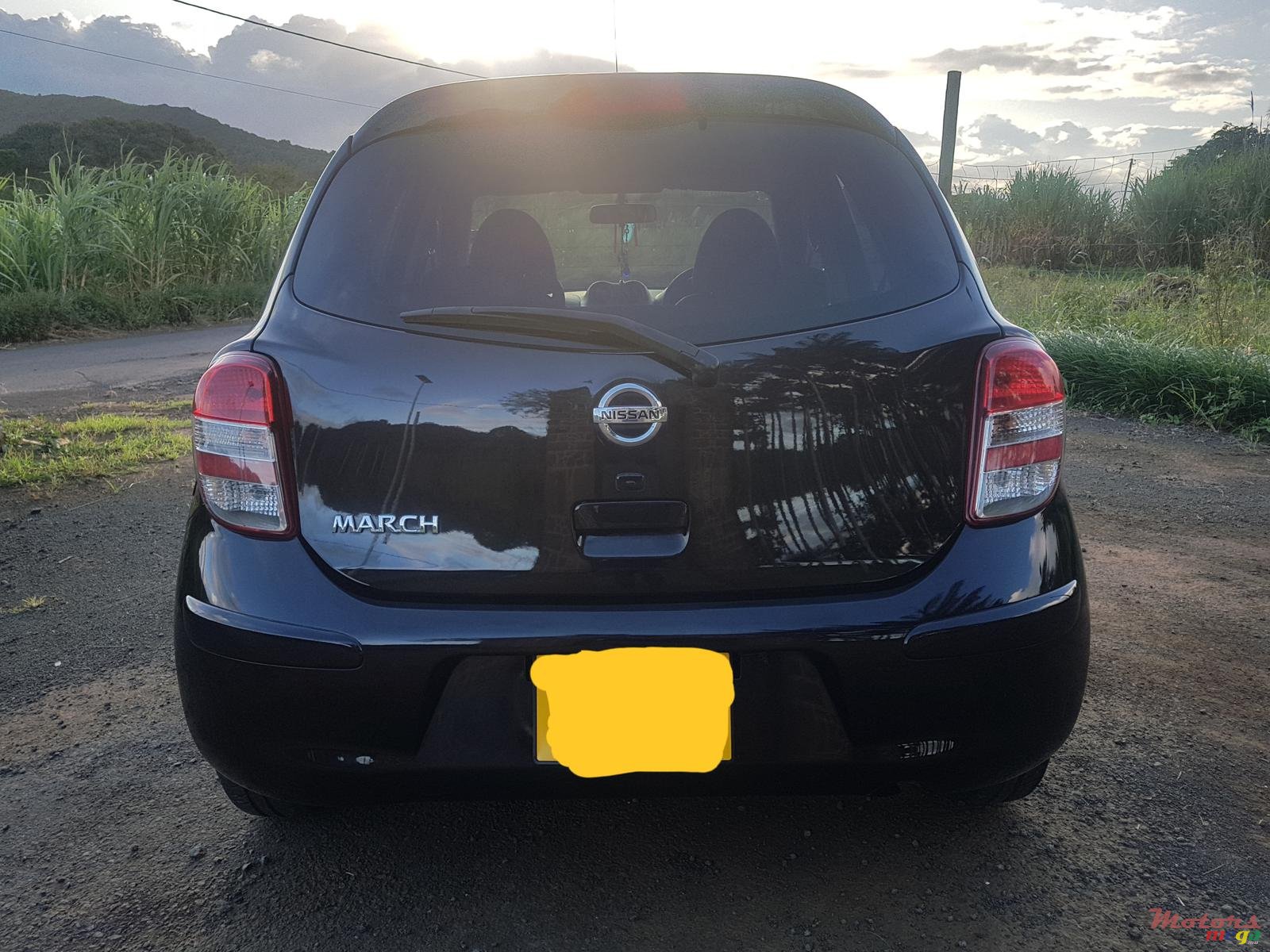 2011' Nissan March photo #1