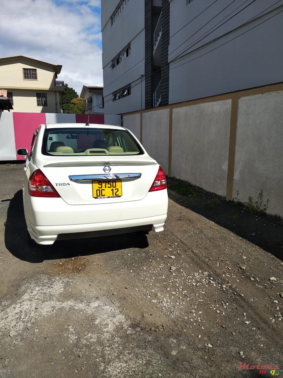 2012' Nissan Tiida photo #3