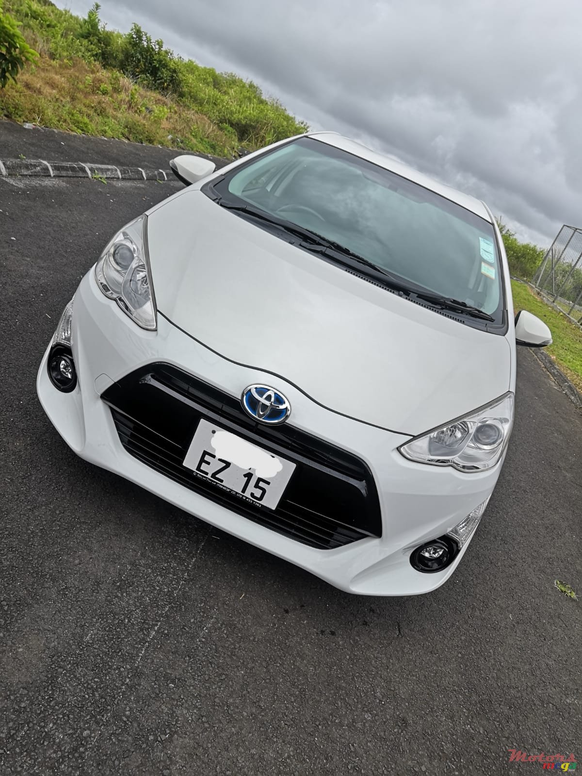 2015' Toyota Aqua Limited Edition 1500cc Japan photo #1