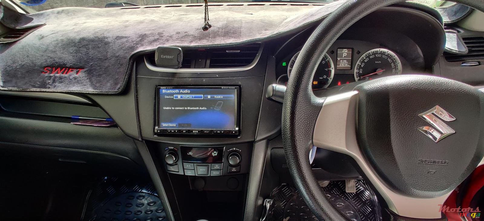 2014' Suzuki Swift photo #3