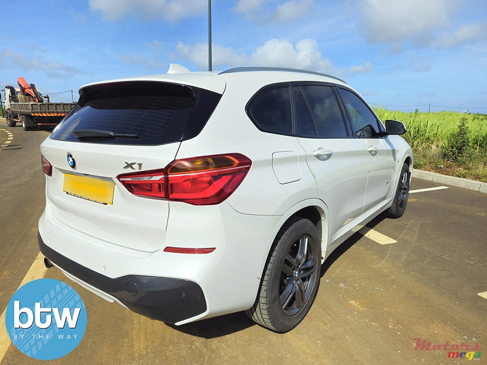 2017' BMW X1 SDRIVE 18I photo #4