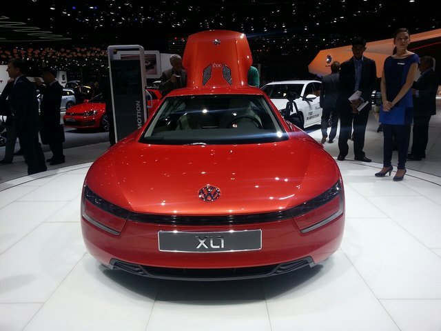 Production Spec Volkswagen XL1 Showcased