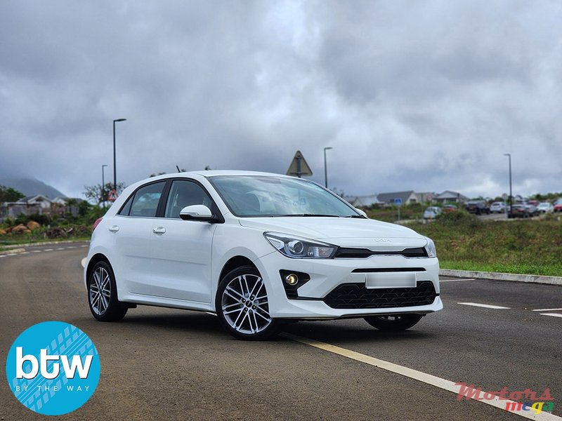 2022' Kia Rio photo #1