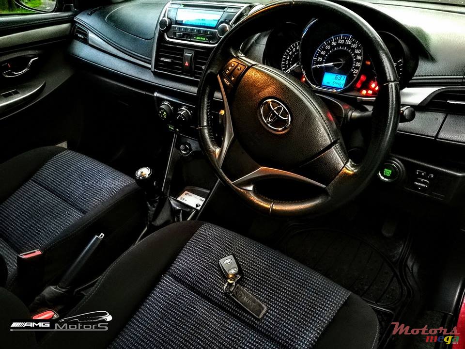 2013' Toyota Yaris 1.3 photo #5