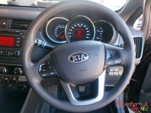 2012' Kia Rio photo #5