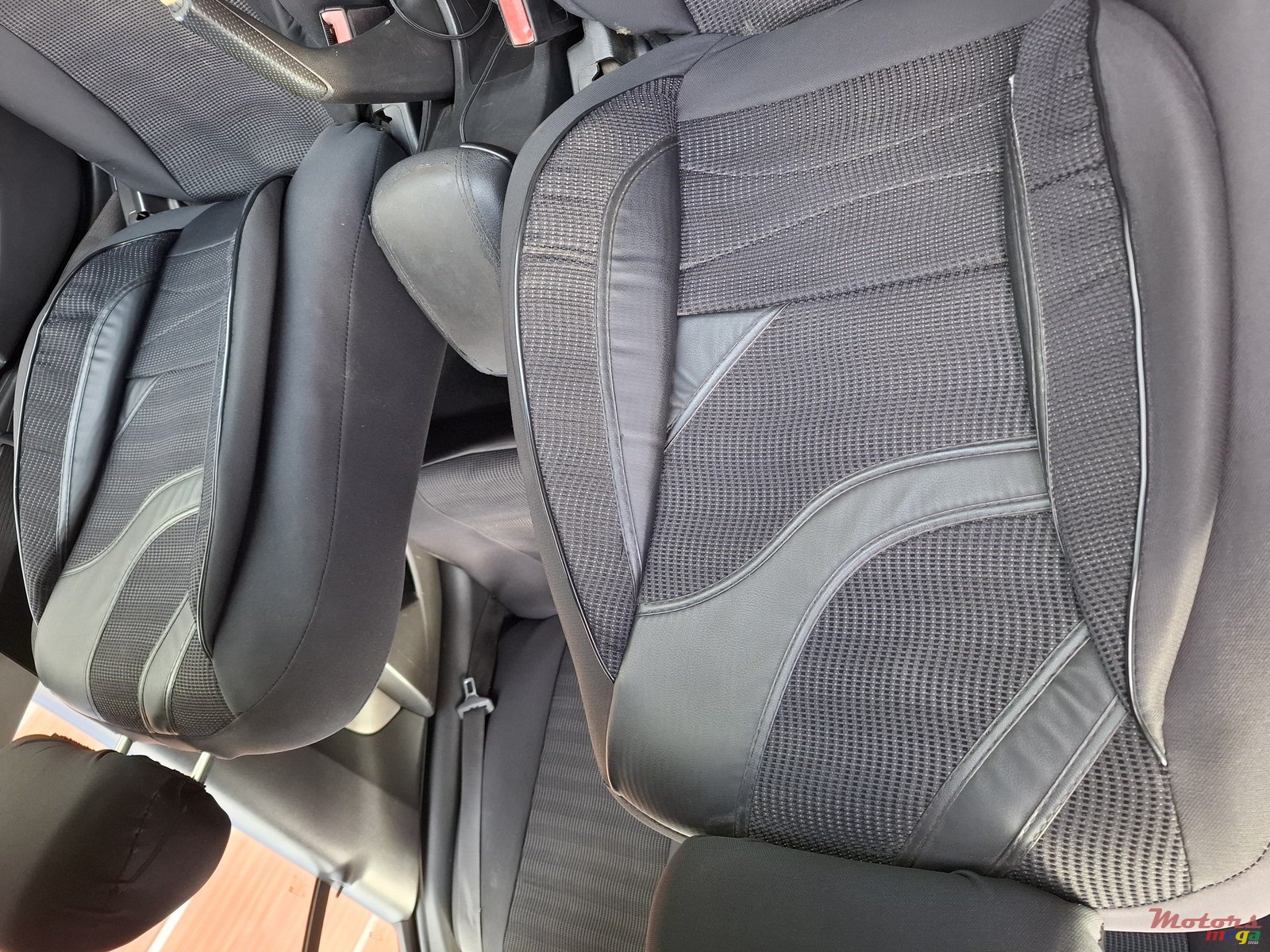 2010' Chevrolet Cruze Luxury Touring photo #7