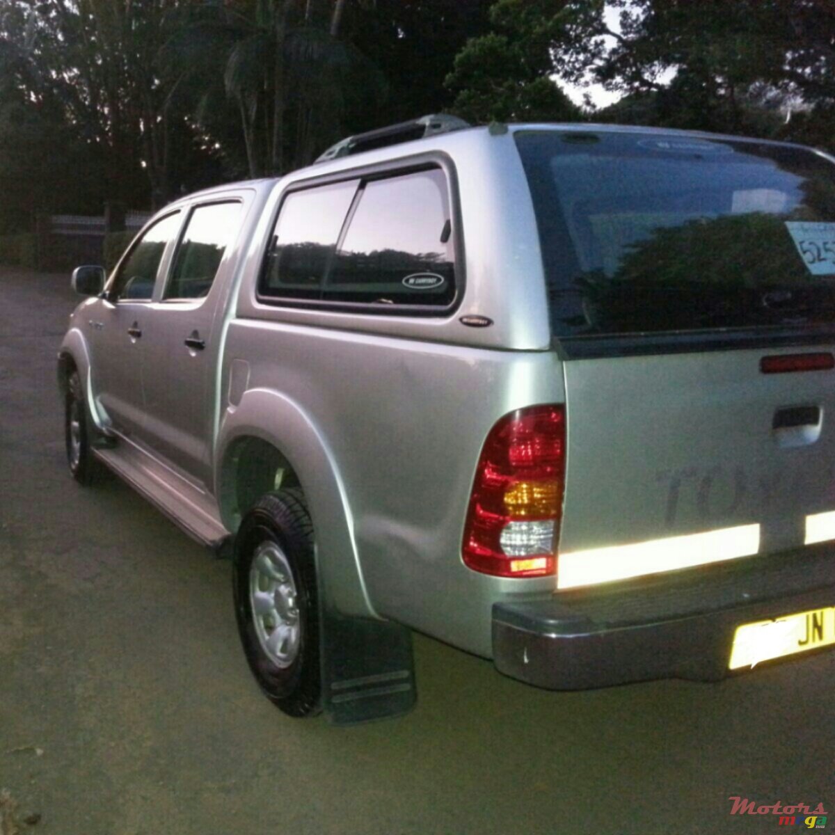 2006' Toyota Hilux carryboy photo #2