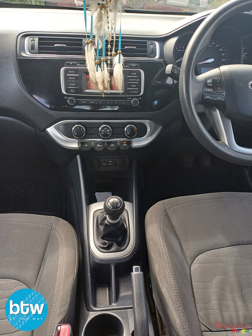 2015' Kia Rio photo #6