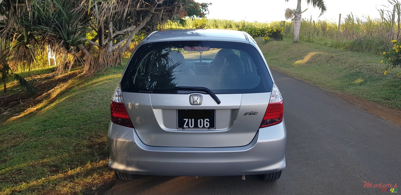 2006' Honda Fit photo #2