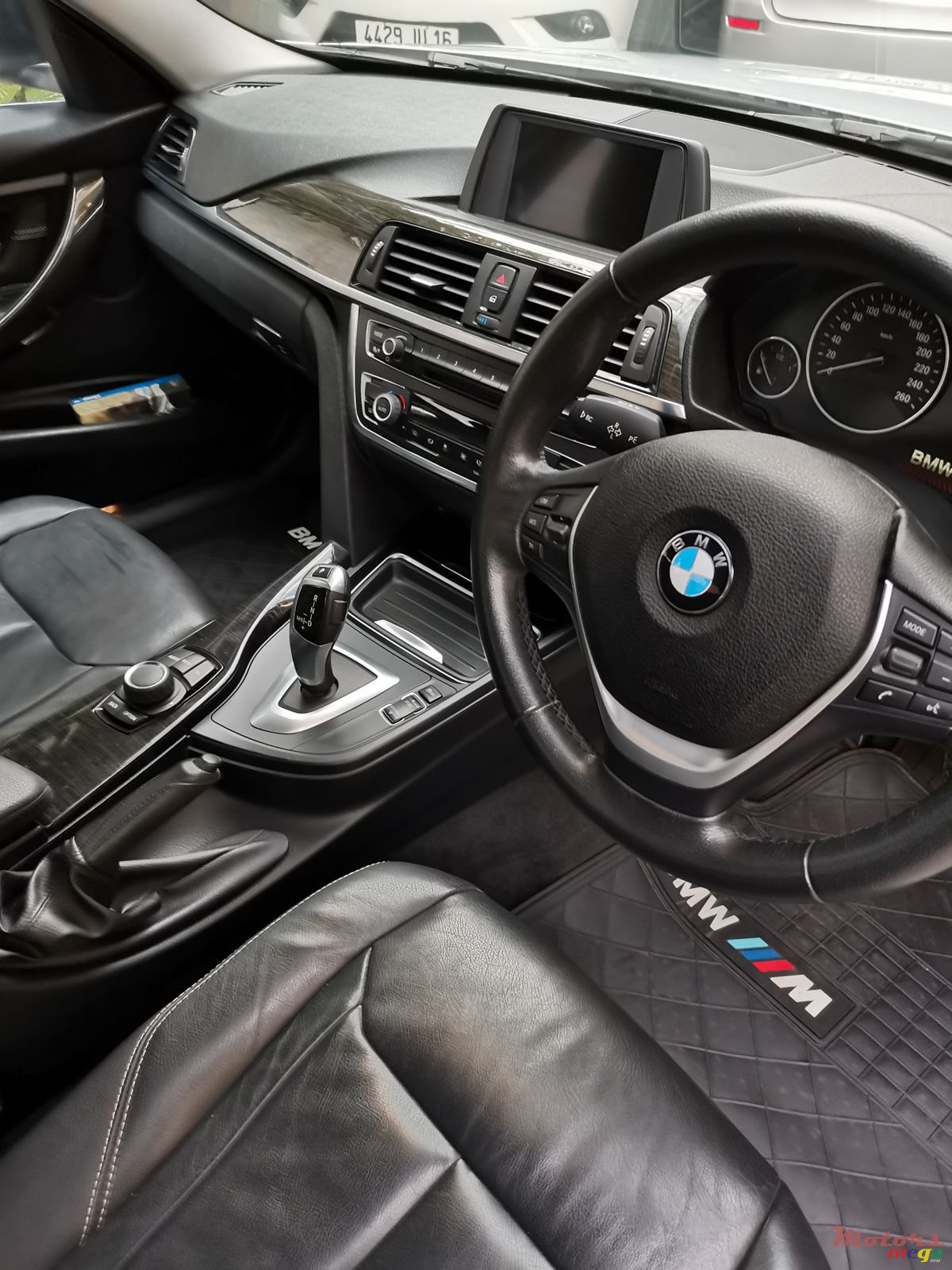 2015' BMW 3 Series photo #6