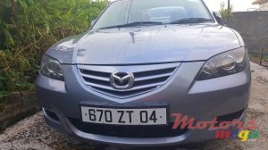 2004' Mazda 3 sport photo #1