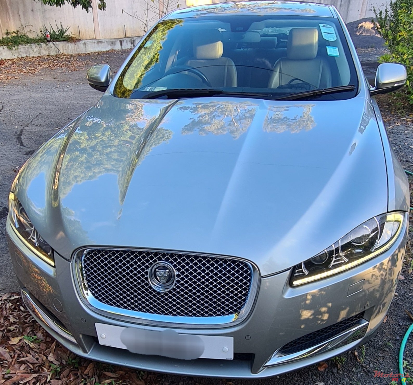 2014' Jaguar XF photo #5