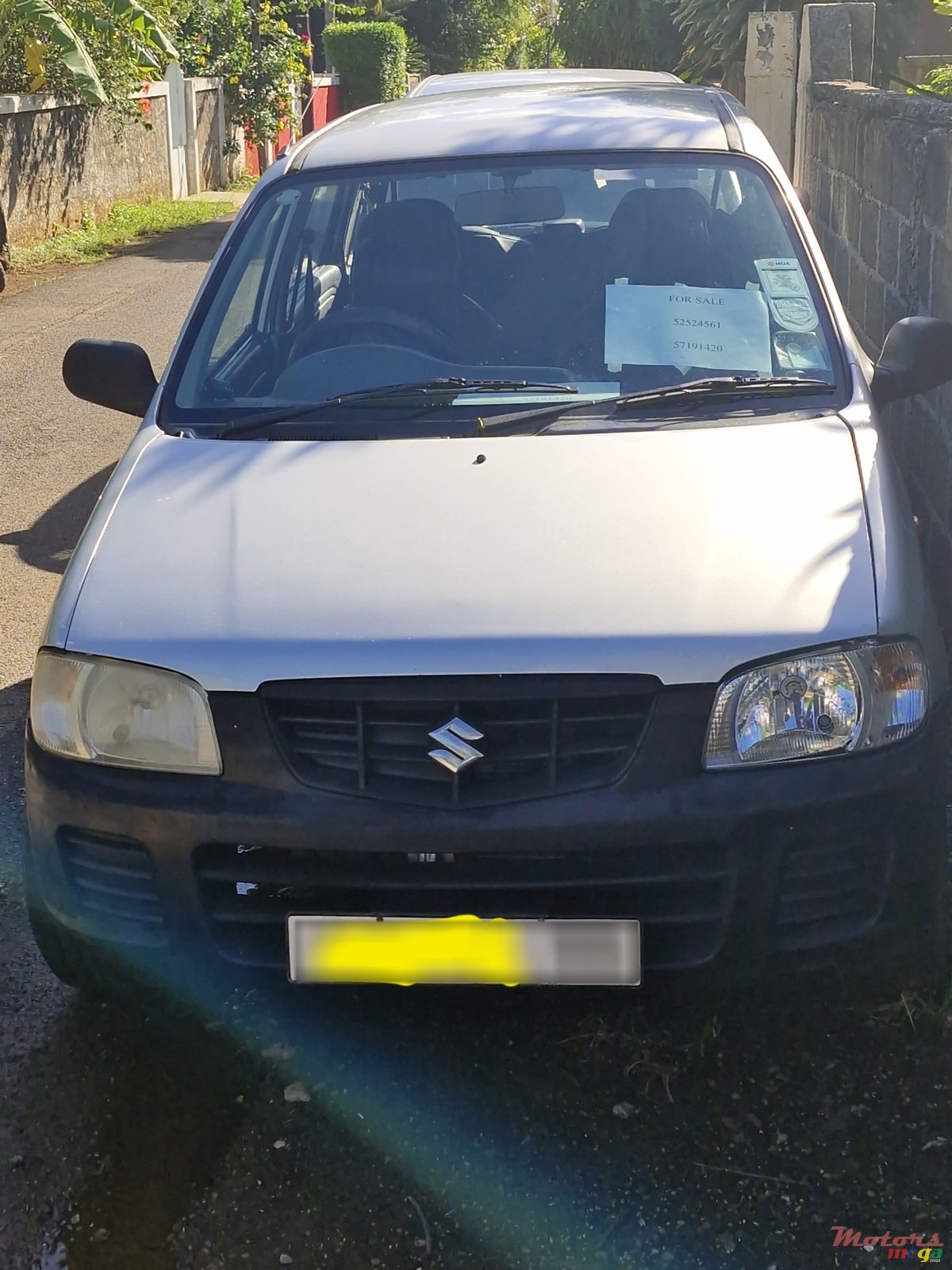 2011' Suzuki Maruti photo #2