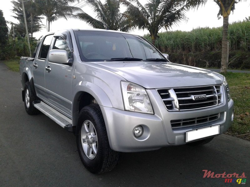 2008' Isuzu KB 250 (4x2 Hi-Trail) photo #1