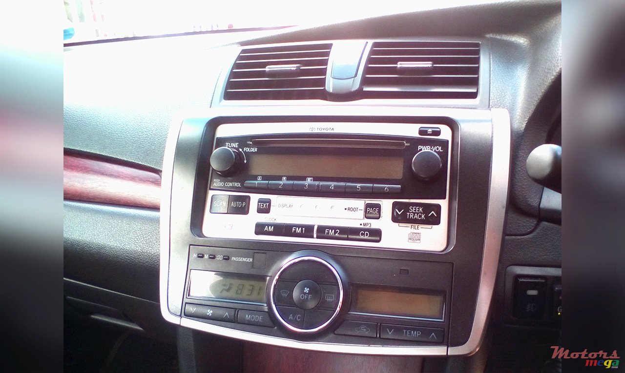 2010' Toyota photo #3