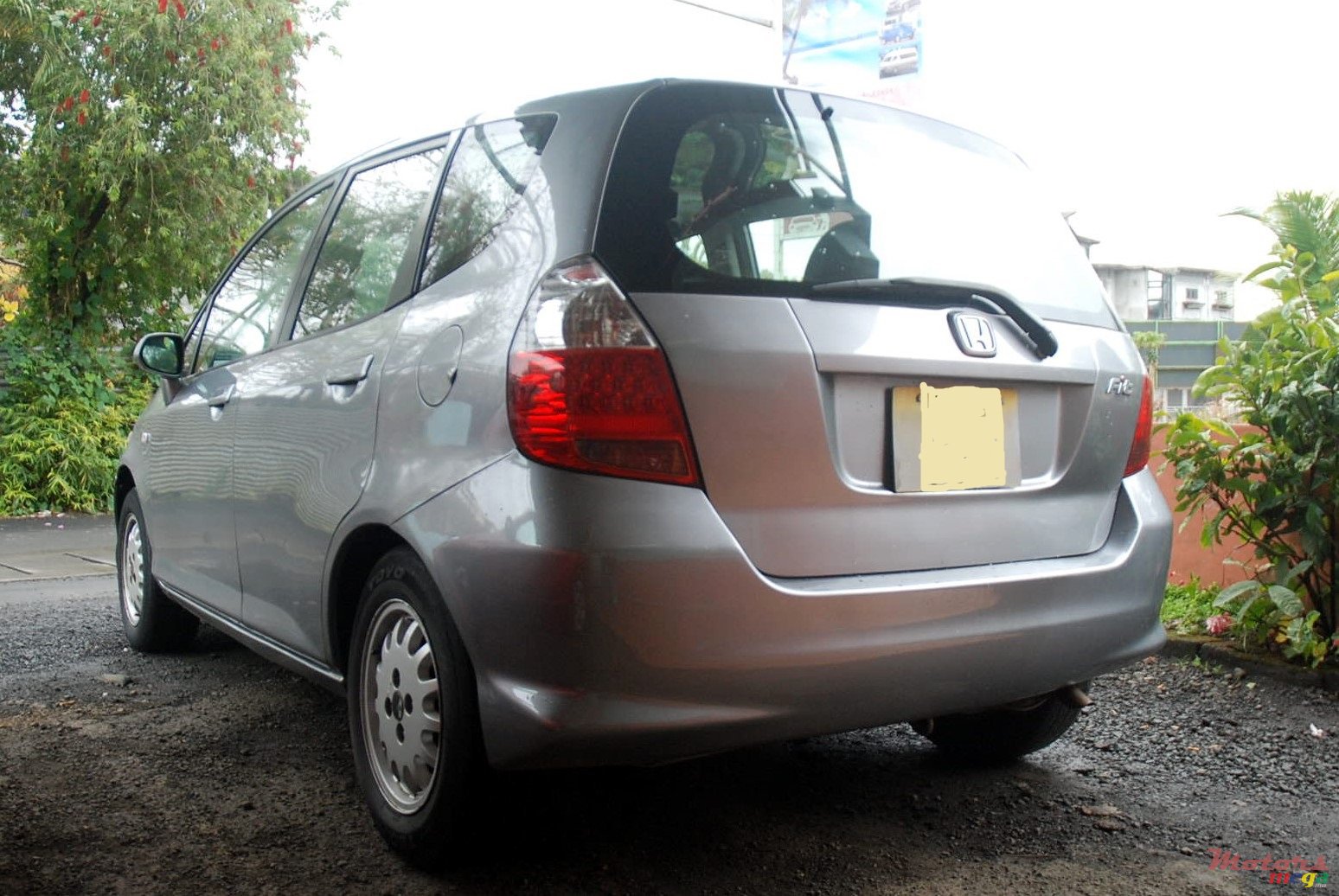 2006' Honda Fit photo #1