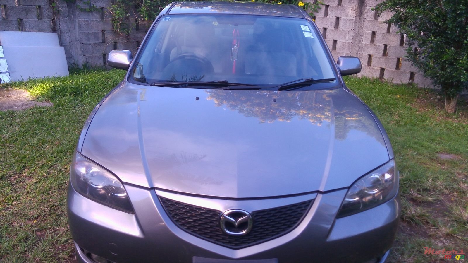 2005' Mazda Mazda3 photo #2