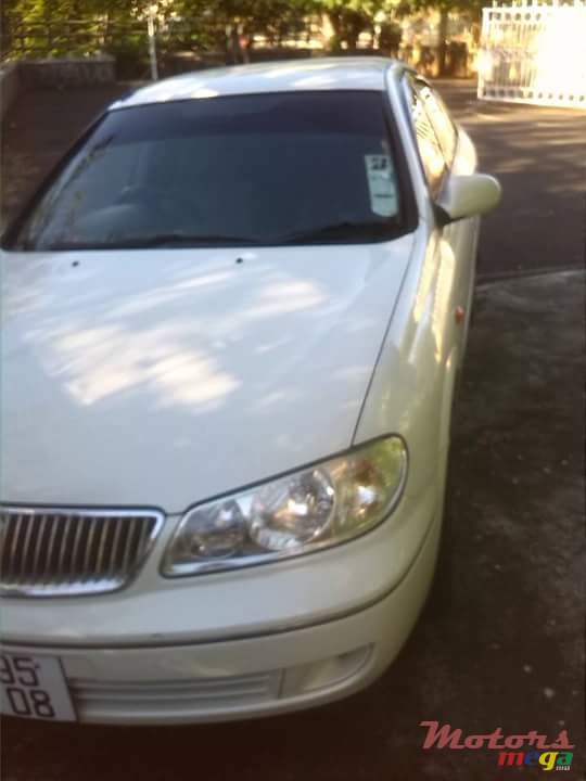 2008' Nissan Sunny photo #1