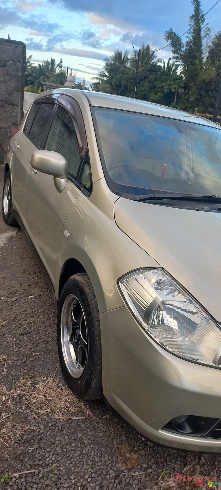 2006' Nissan Tiida photo #3