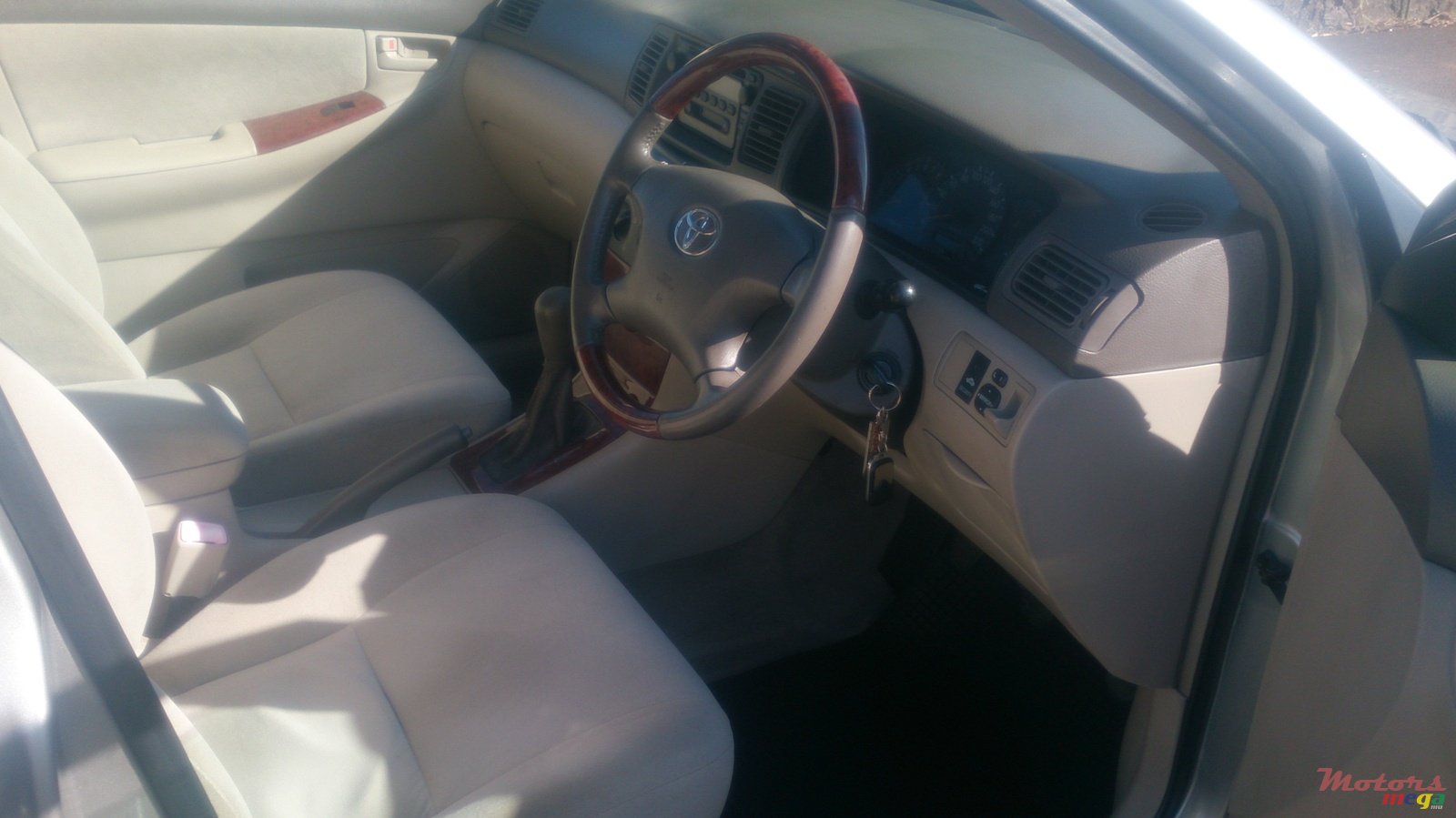 2004' Toyota Corolla nzeGLI LUXEL photo #2