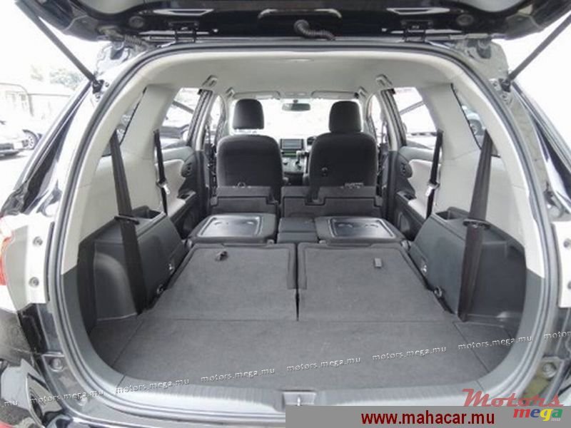 2012' Toyota WISH 1.8 X photo #3