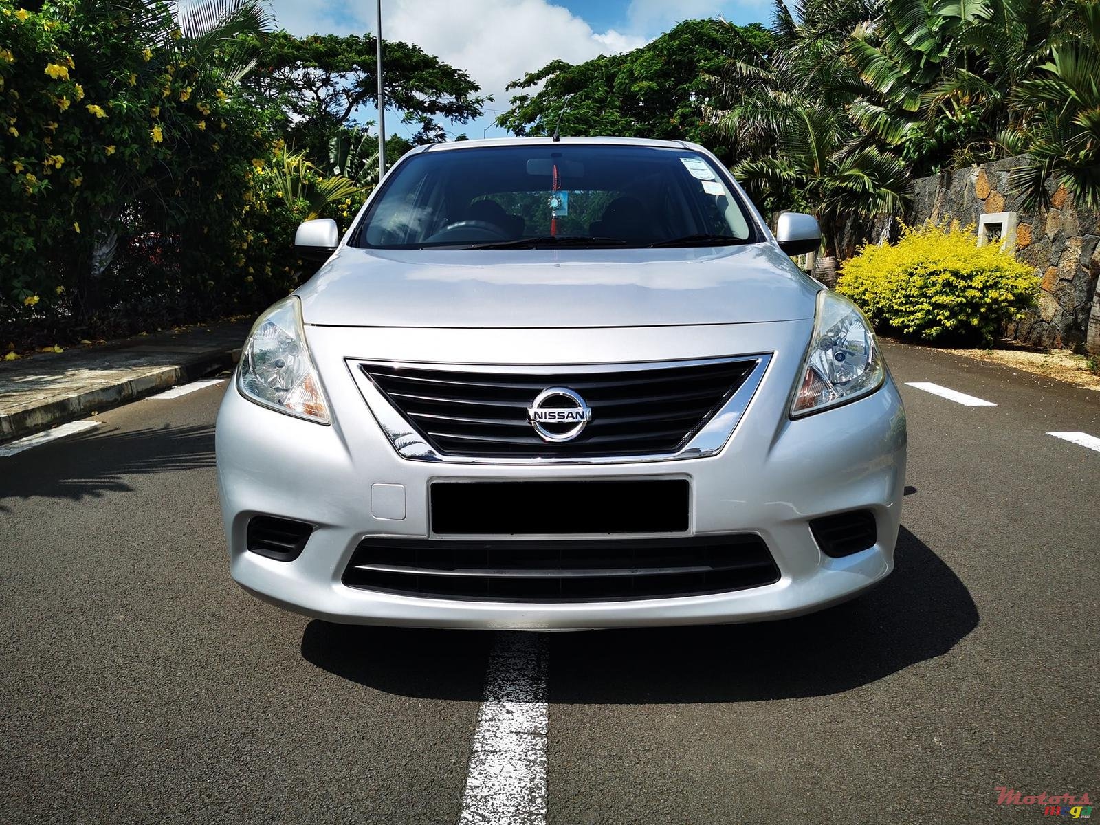 2013' Nissan Almera photo #1