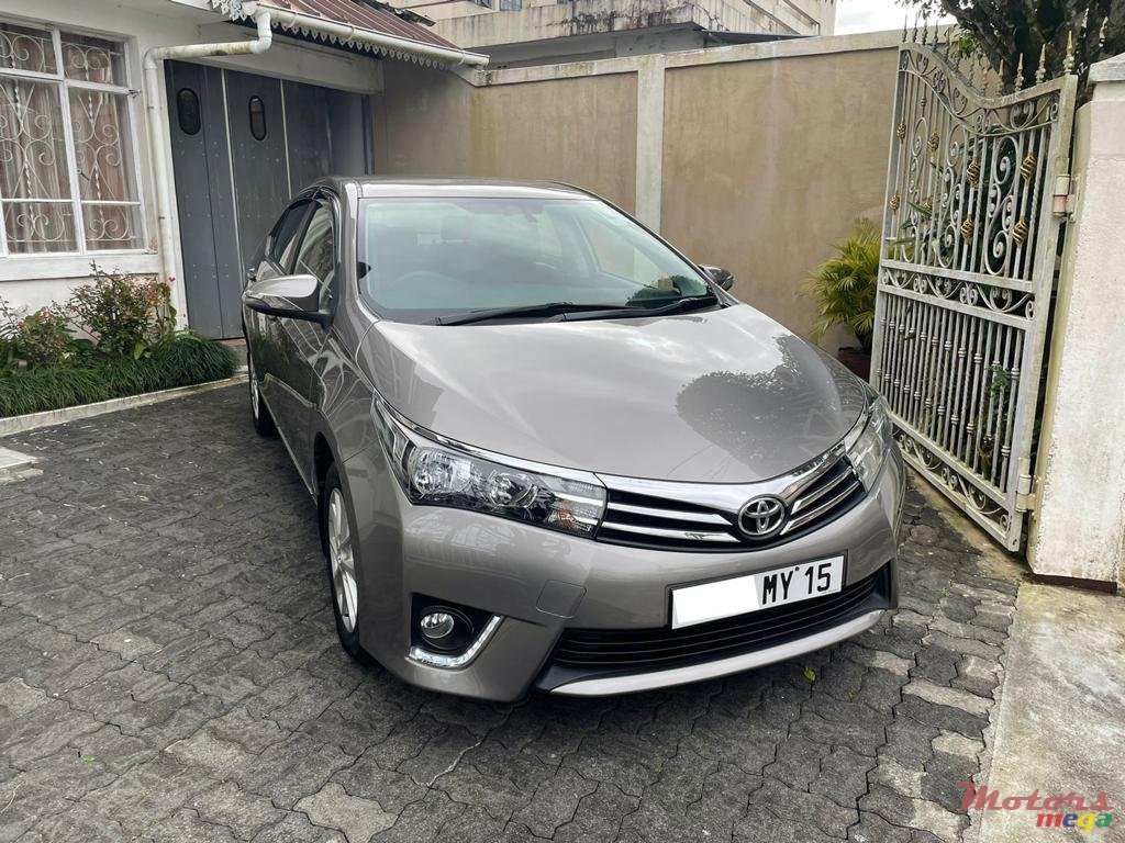2015' Toyota Corolla Luxel 1.6 photo #1