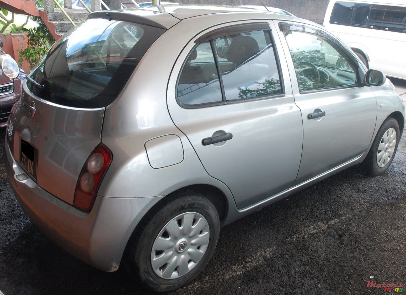 2004' Nissan photo #1