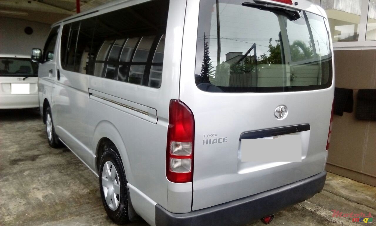 2008' Toyota HiAce photo #3