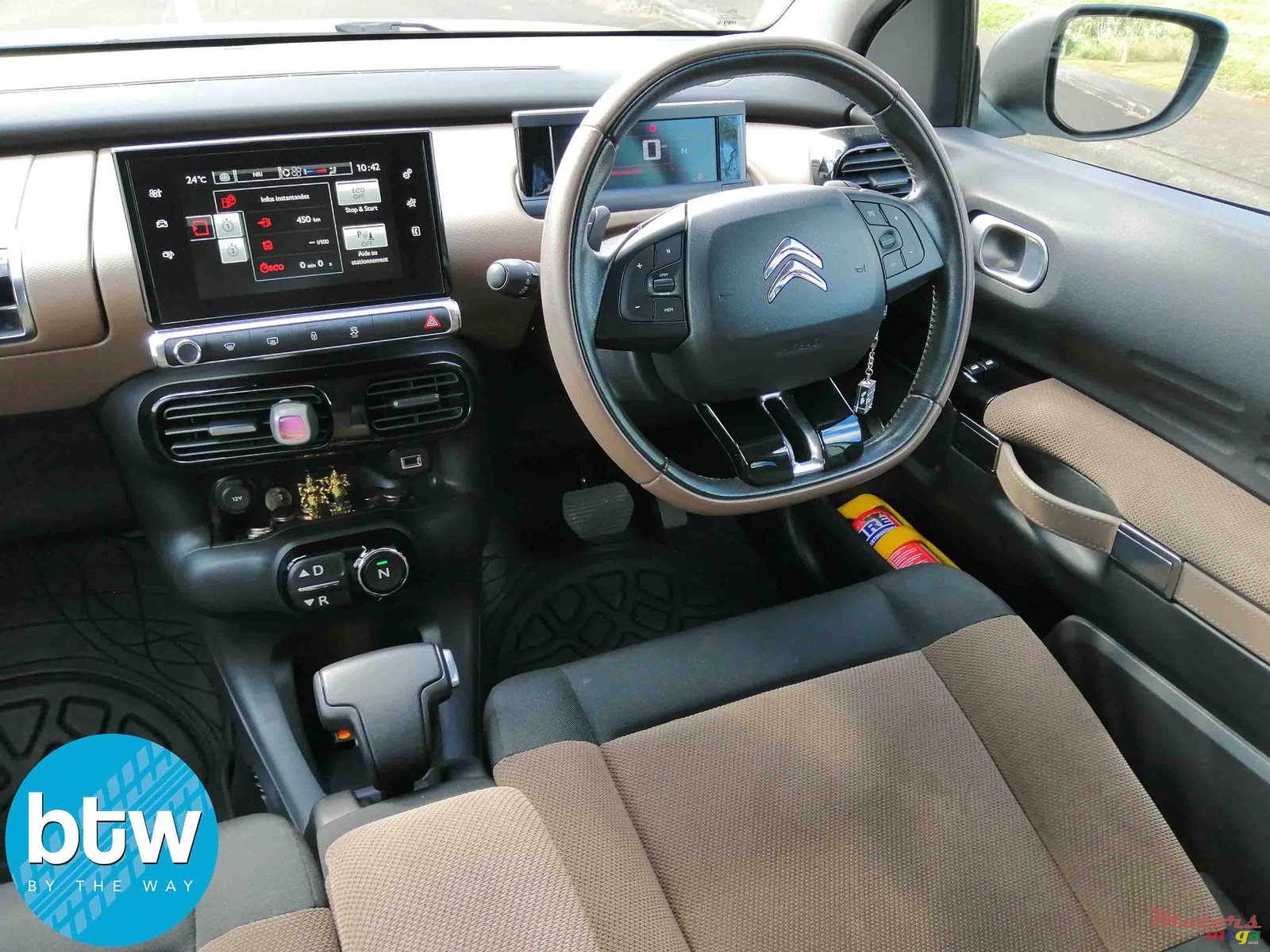 2017' Citroen C4 Cactus 1.2 Turbo Puretech photo #5