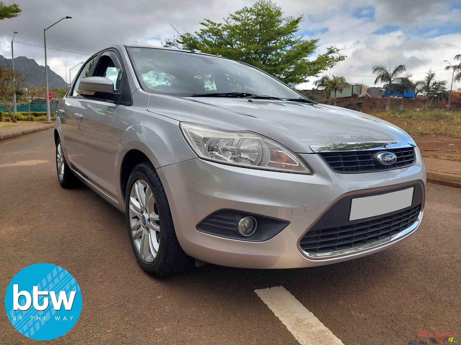 2011' Ford Focus photo #1