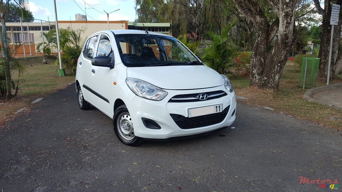 2011' Hyundai i10 photo #2