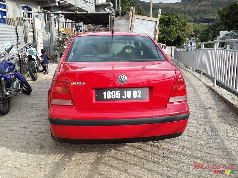 2002' Volkswagen Jetta Bora photo #4