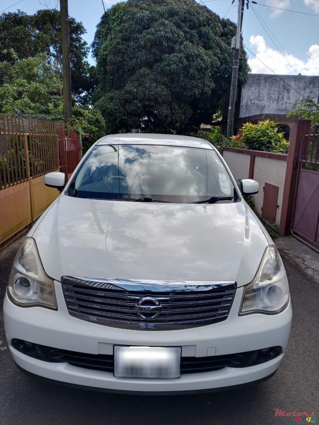 2012' Nissan Bluebird photo #2