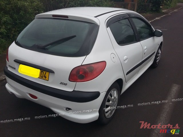 2004' Peugeot photo #3