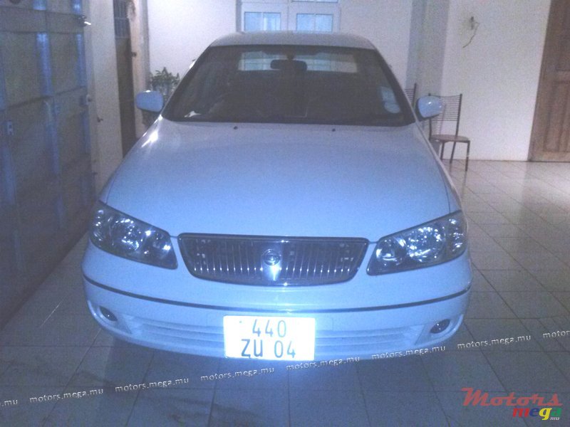 2004' Nissan Sunny photo #1