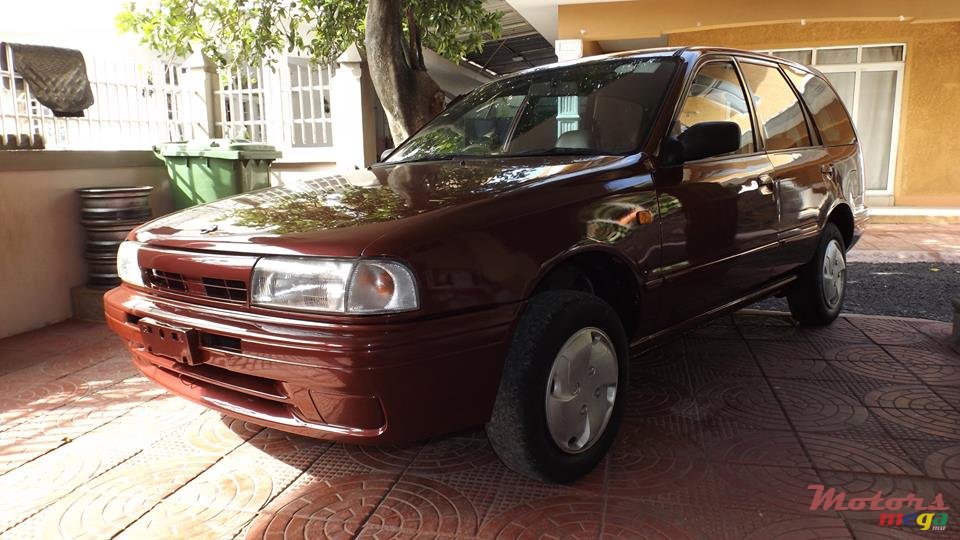 1998' Nissan AD photo #2