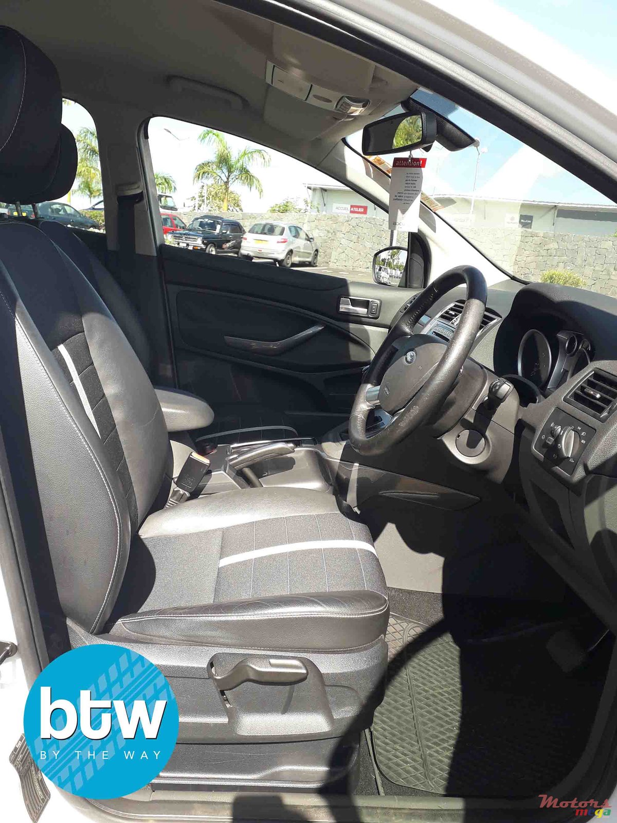 2011' Ford Kuga photo #4