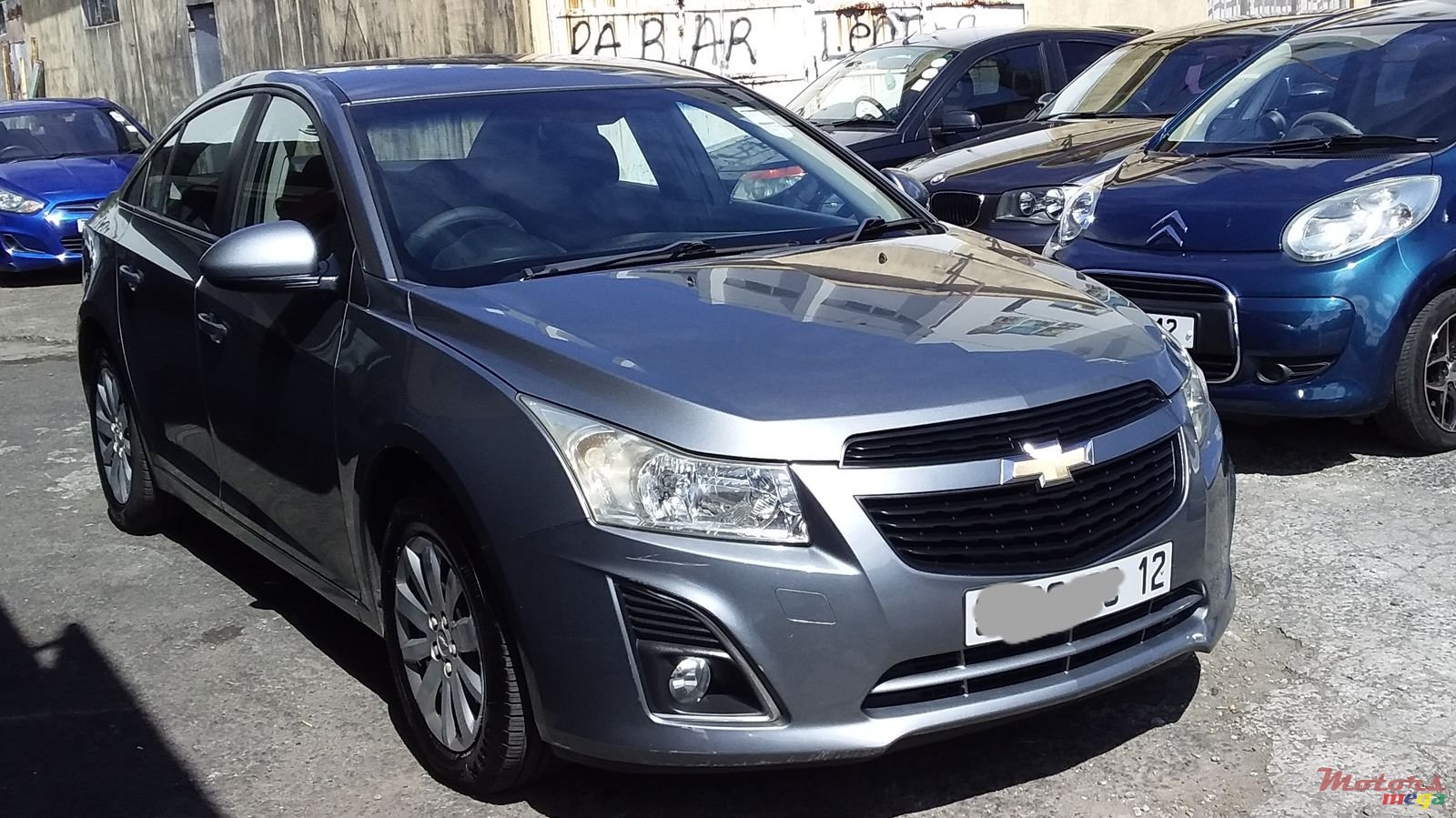 2012' Chevrolet Cruze photo #1