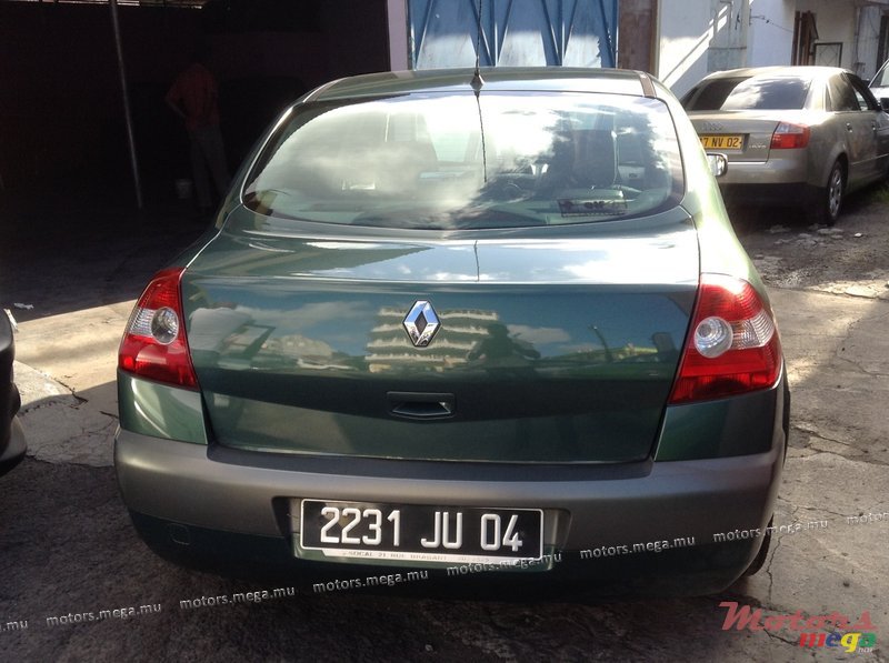 2004' Renault Megane photo #3