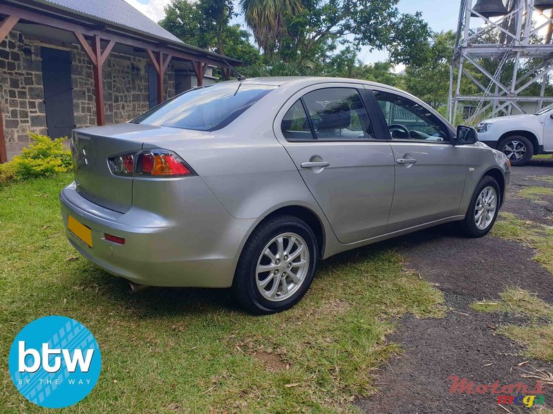 2013' Mitsubishi Lancer EX photo #2