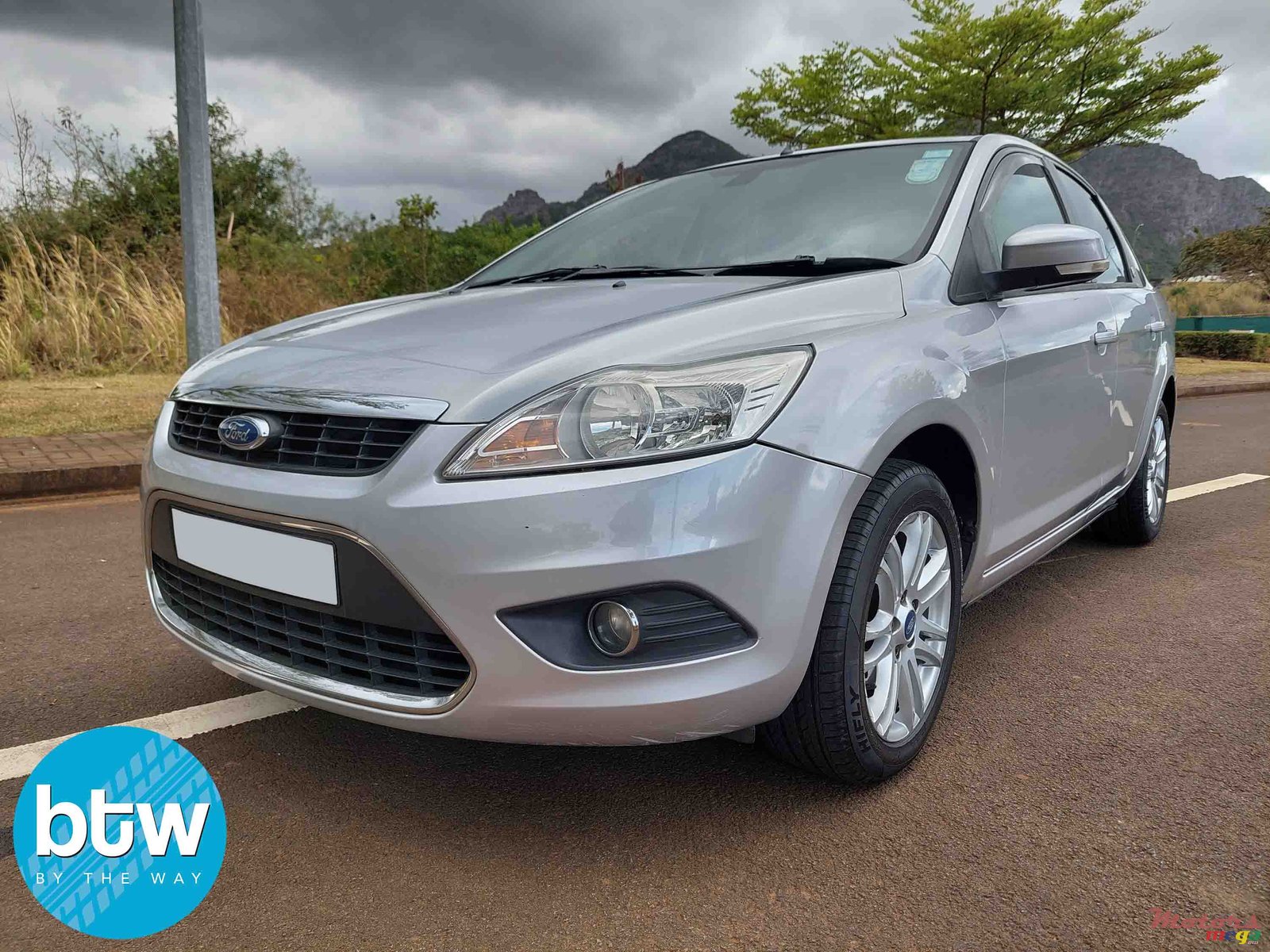 2011' Ford Focus photo #2